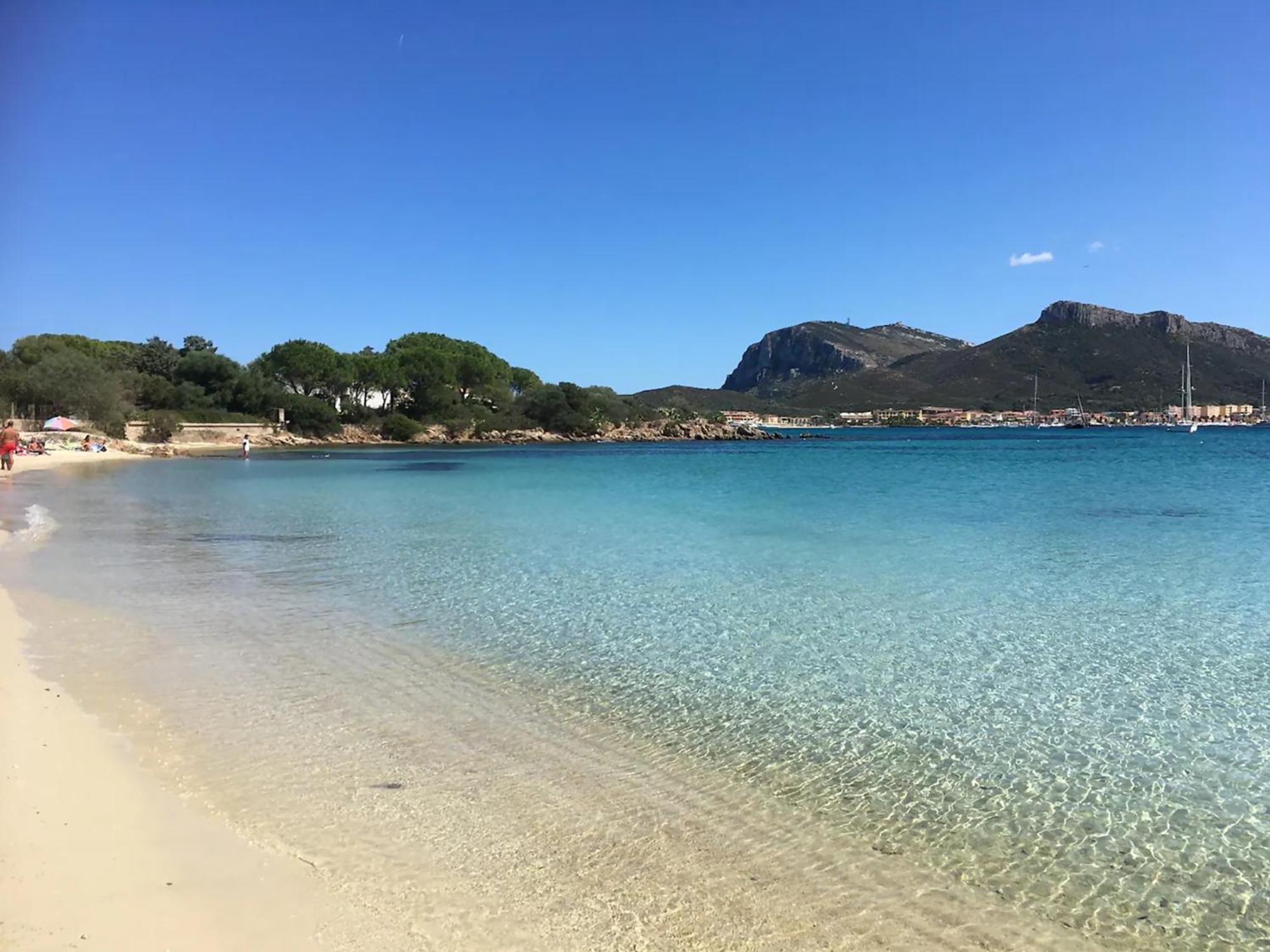 Tramontana Vista Mare 300M Dalla Spiaggia Golfo Aranci Luaran gambar
